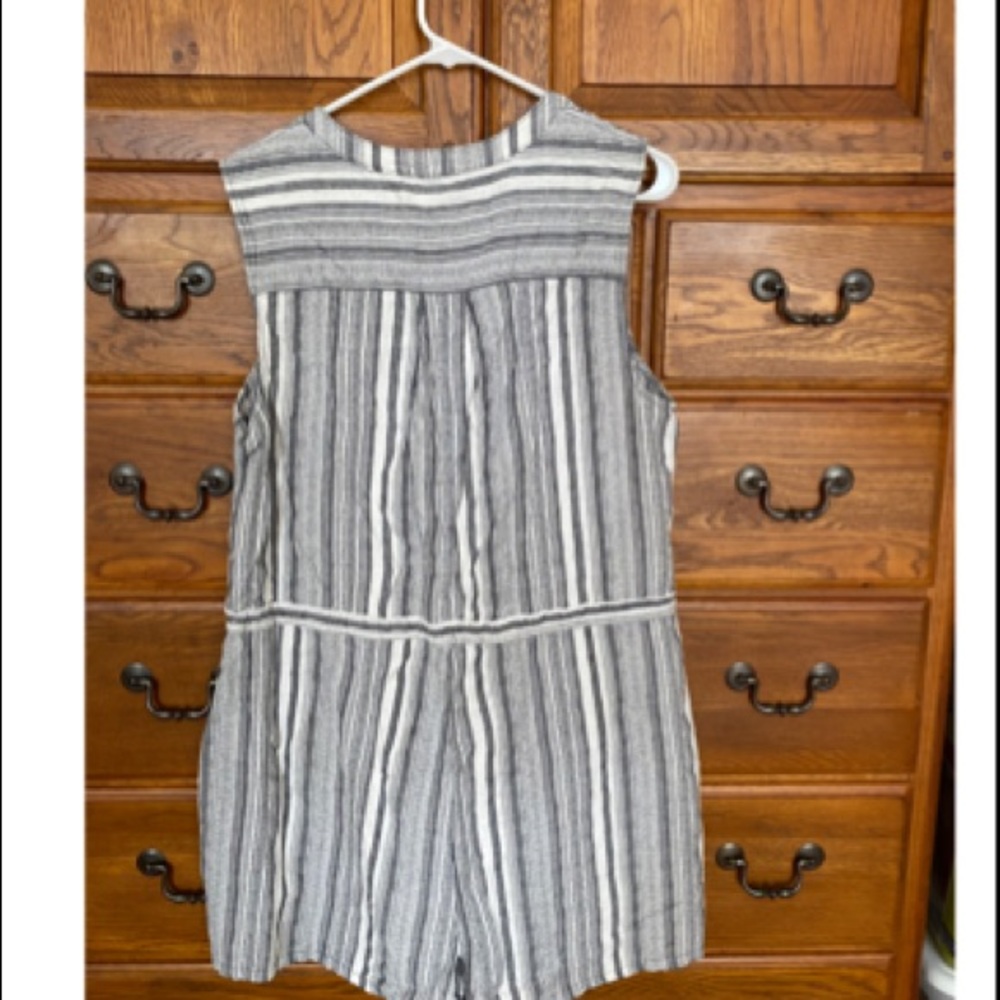 Universal Thread Romper - Picture 3 of 4